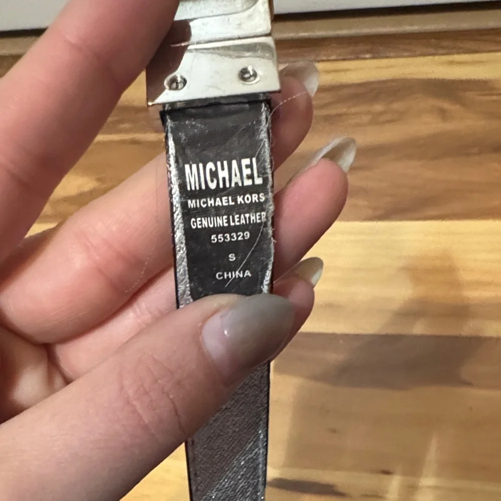 Michael Kors Black Leather Belt with Silver Buckle - Picture 4 of 4